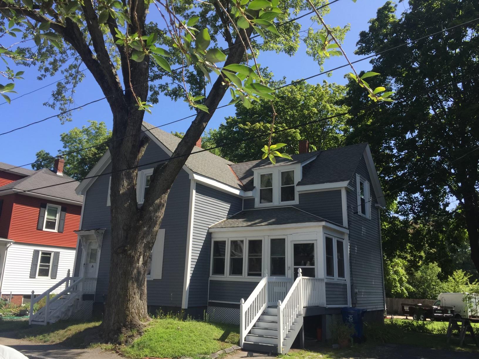 21 Bryant Street Portland, ME 04103 - Photo 1 of 43 21 Bryant front pic