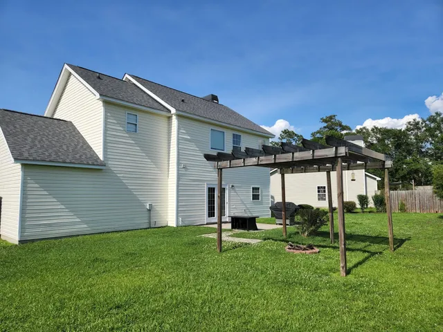 $2,200 | 247 Highwoods Plantation Avenue, Summerville, SC 29485