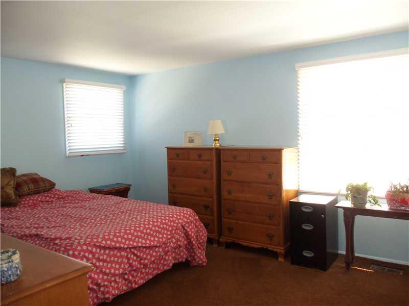 2293 Cramden Road Upper St. Clair, PA 15241 - Photo 14 of 24 Bedroom.