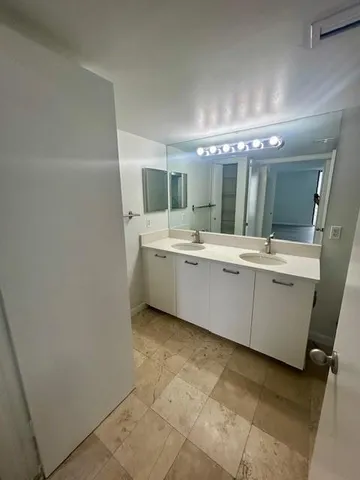$2,999 | 3300 Northeast 192 Street, Unit 1901, Miami, FL 33180