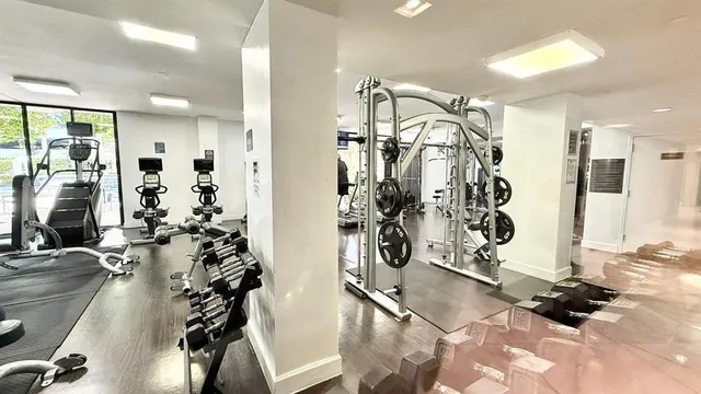 $2,999 | 3300 Northeast 192 Street, Unit 1901, Miami, FL 33180