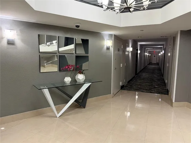 $2,999 | 3300 Northeast 192 Street, Unit 1901, Miami, FL 33180