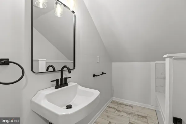 $2,950 | 3846 Carlisle Pike, New Oxford, PA 17350