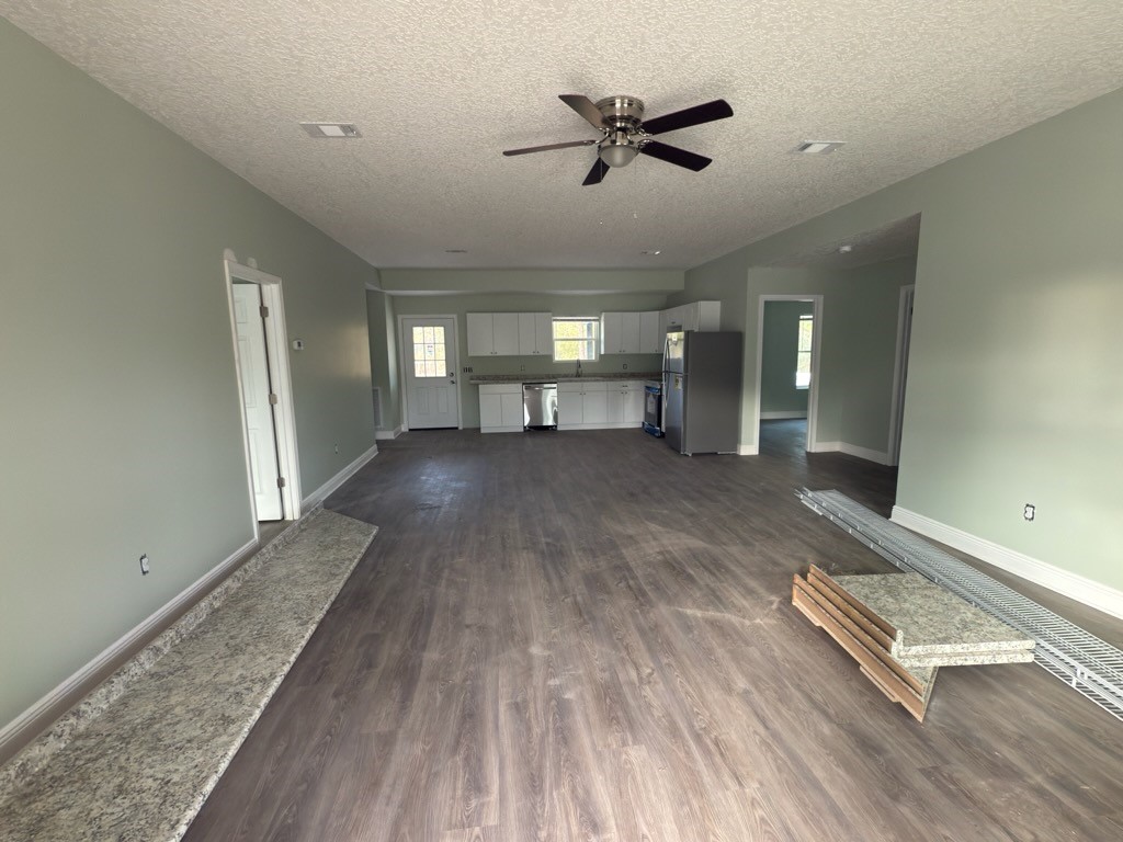 53 Hawks Way Waynesville, GA 31566 - Photo 2 of 8