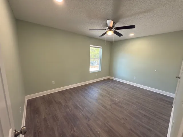 $245,000 | 53 Hawks Way, Waynesville, GA 31566