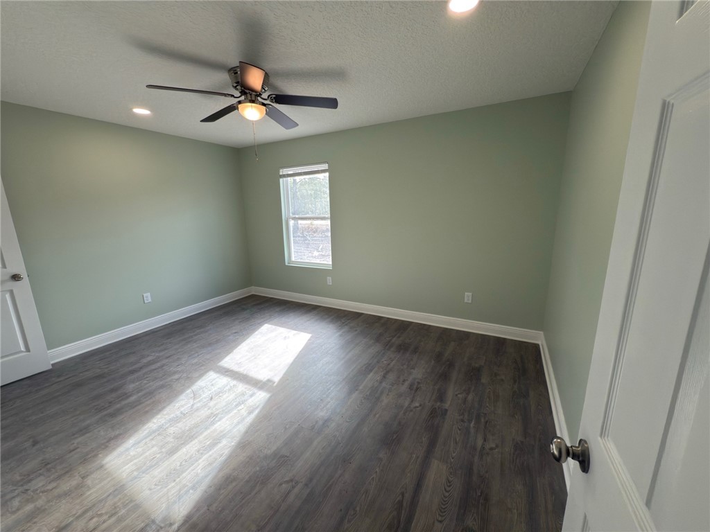 53 Hawks Way Waynesville, GA 31566 - Photo 6 of 8