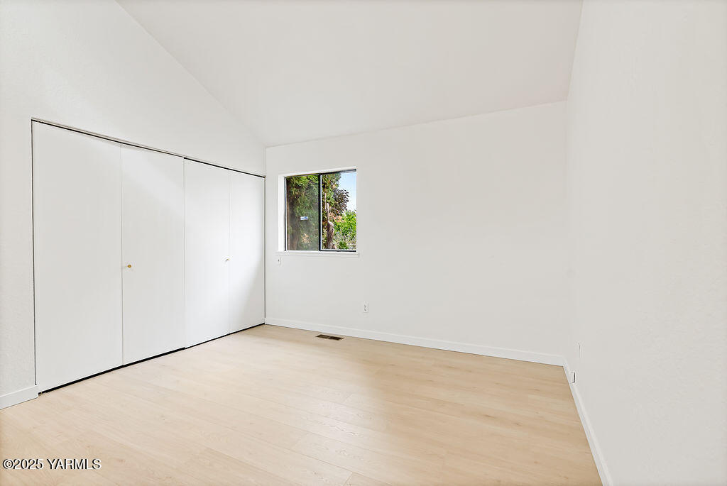 4401 Henning Street Yakima, WA 98901 - Photo 14 of 24 primary bedroom