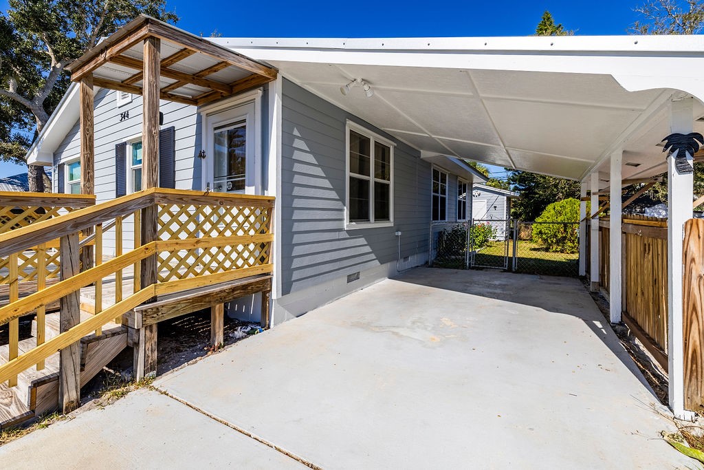 344 13th Place Southwest Vero Beach, FL 32962 - Photo 19 of 30 a view of a house with a garage