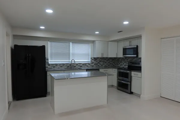 $3,400 | 2630 Southwest 49th Court, Fort Lauderdale, FL 33312