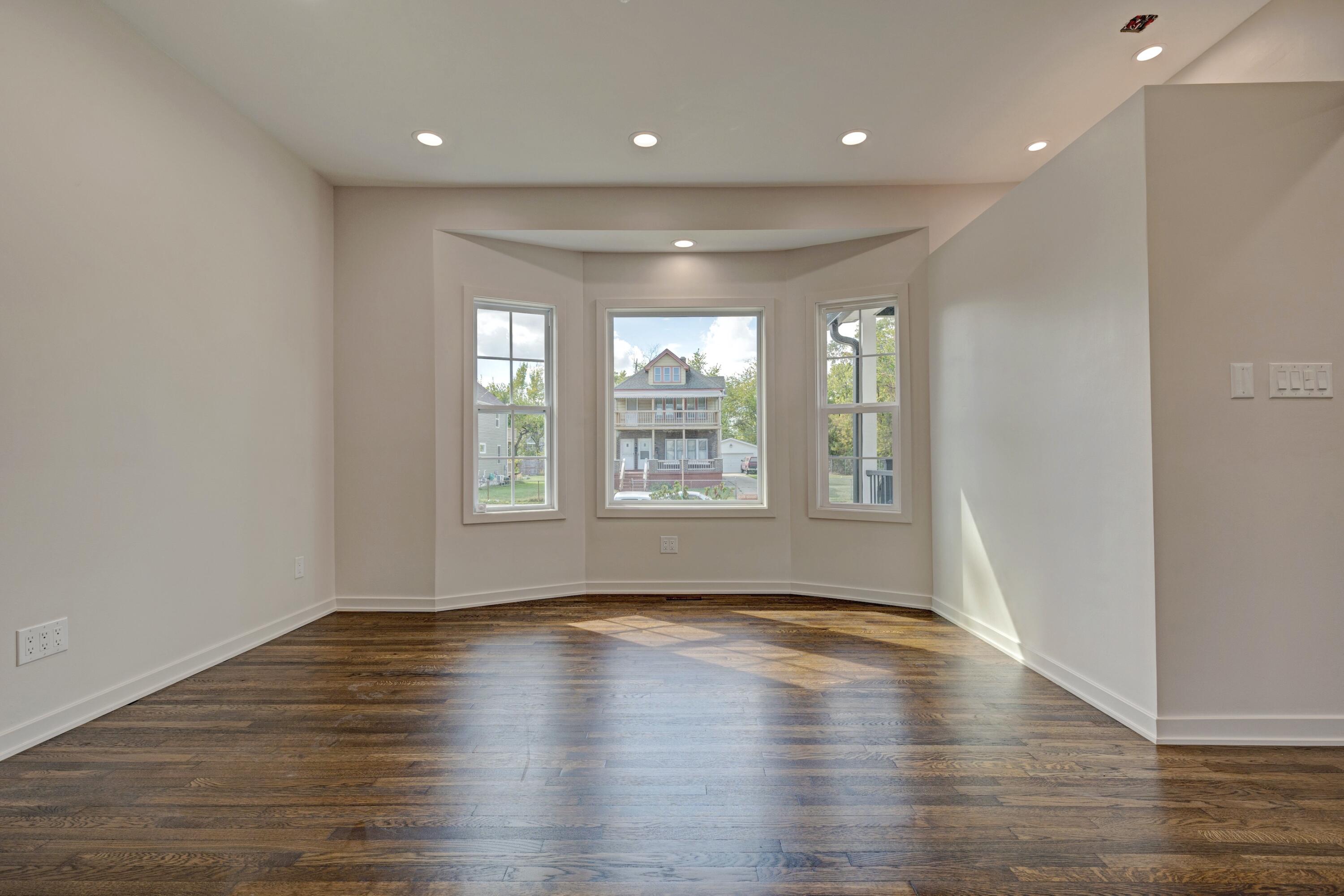 6142 Commonwealth Street Detroit, MI 48208 - Photo 9 of 48 8) Front Sitting Room