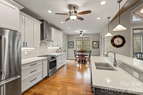 $1,375,000 | 719 Overlook Drive, Flat Rock, NC 28731