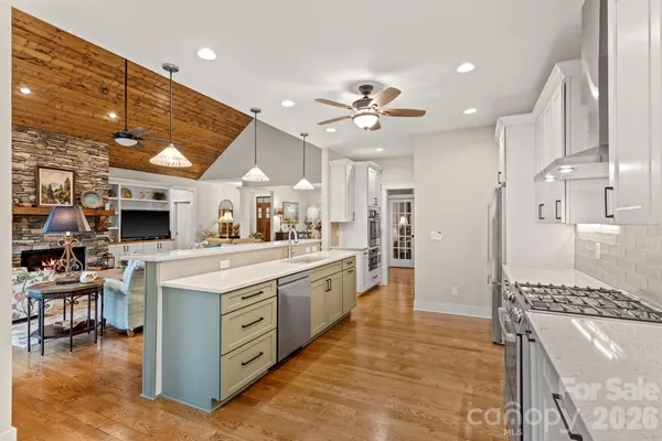 $1,375,000 | 719 Overlook Drive, Flat Rock, NC 28731