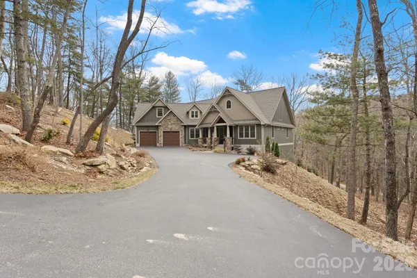 $1,375,000 | 719 Overlook Drive, Flat Rock, NC 28731