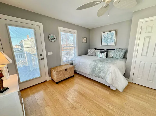 $1,895,000 | 562 Nashua Street, Seabrook, NH 03874