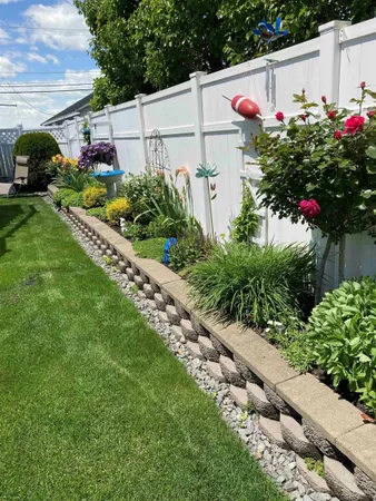 $1,895,000 | 562 Nashua Street, Seabrook, NH 03874