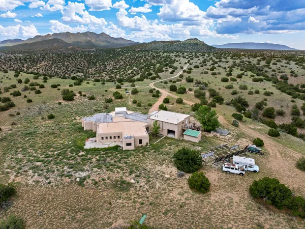 $795,000 | 115 B Waldo Mesa Road, Cerrillos, NM 87010