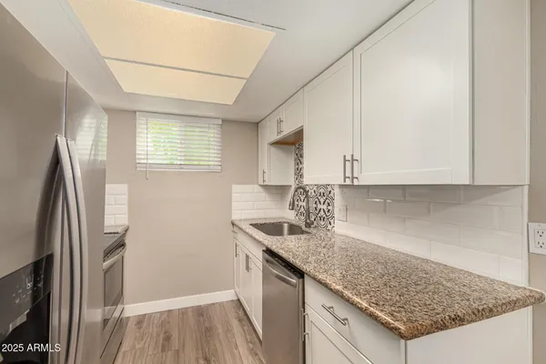 $179,000 | 2633 West Ocotillo Road, Unit 3, Phoenix, AZ 85017