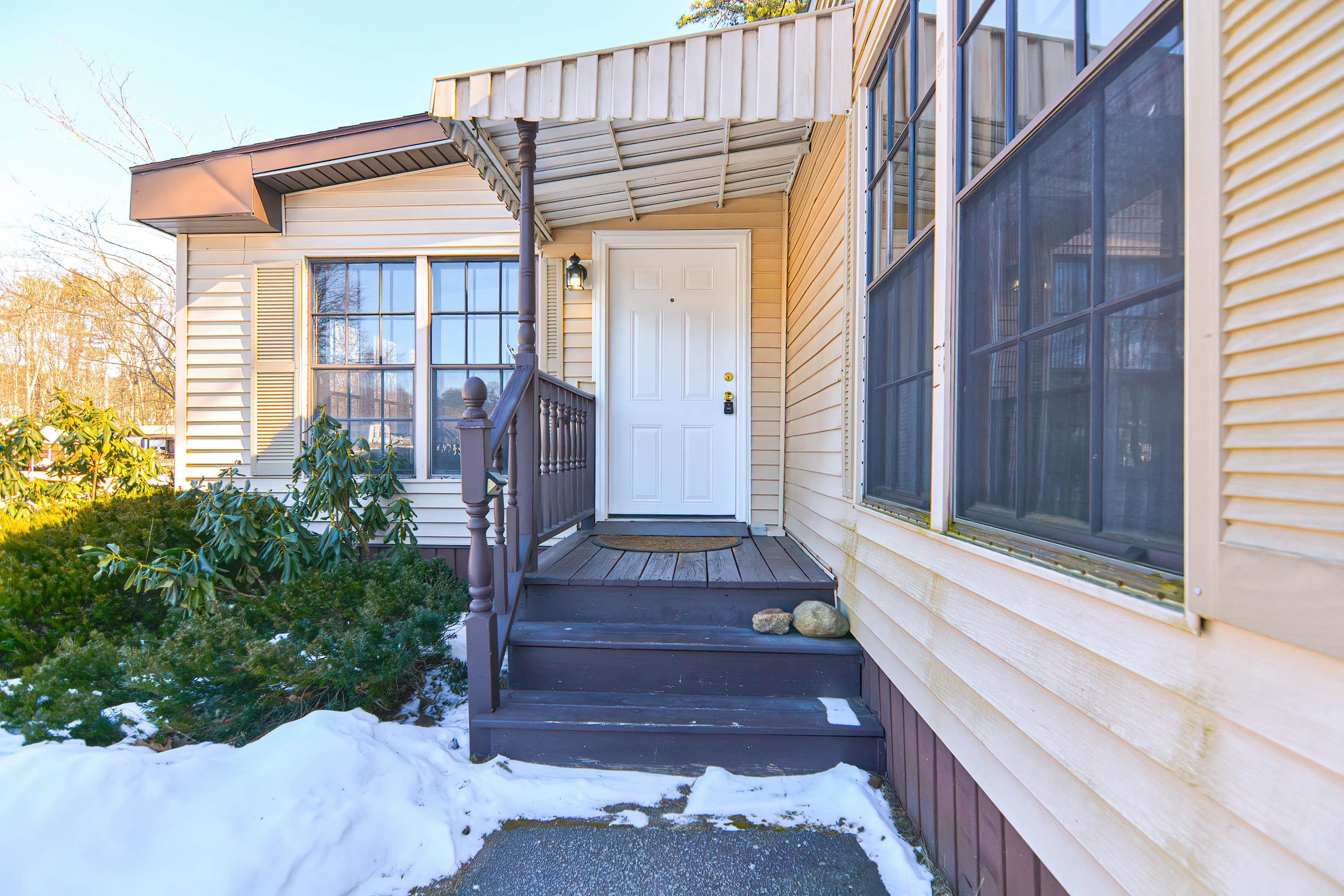 59 Rachael Circle Goffstown, NH 03045 - Photo 2 of 18