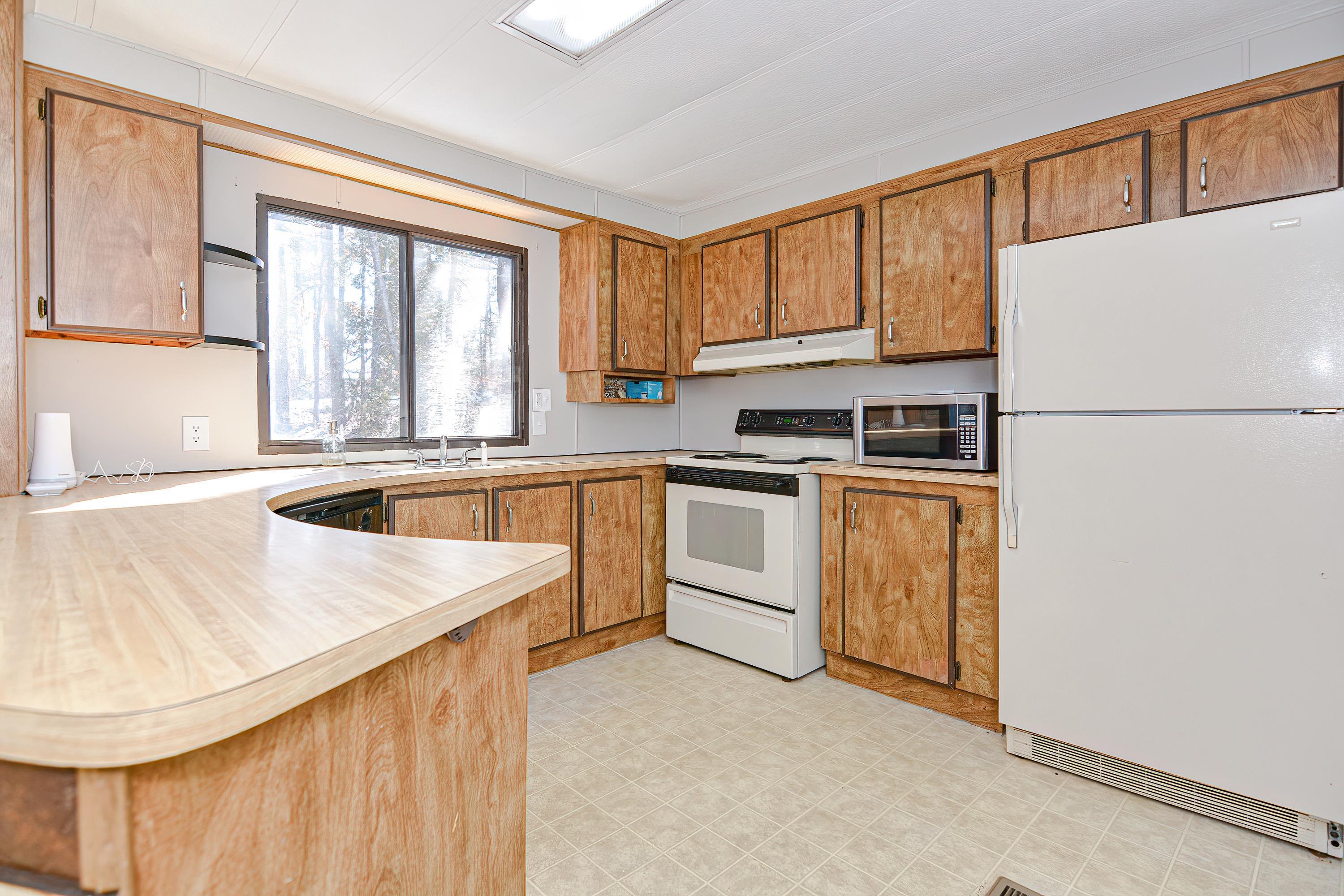 59 Rachael Circle Goffstown, NH 03045 - Photo 3 of 18