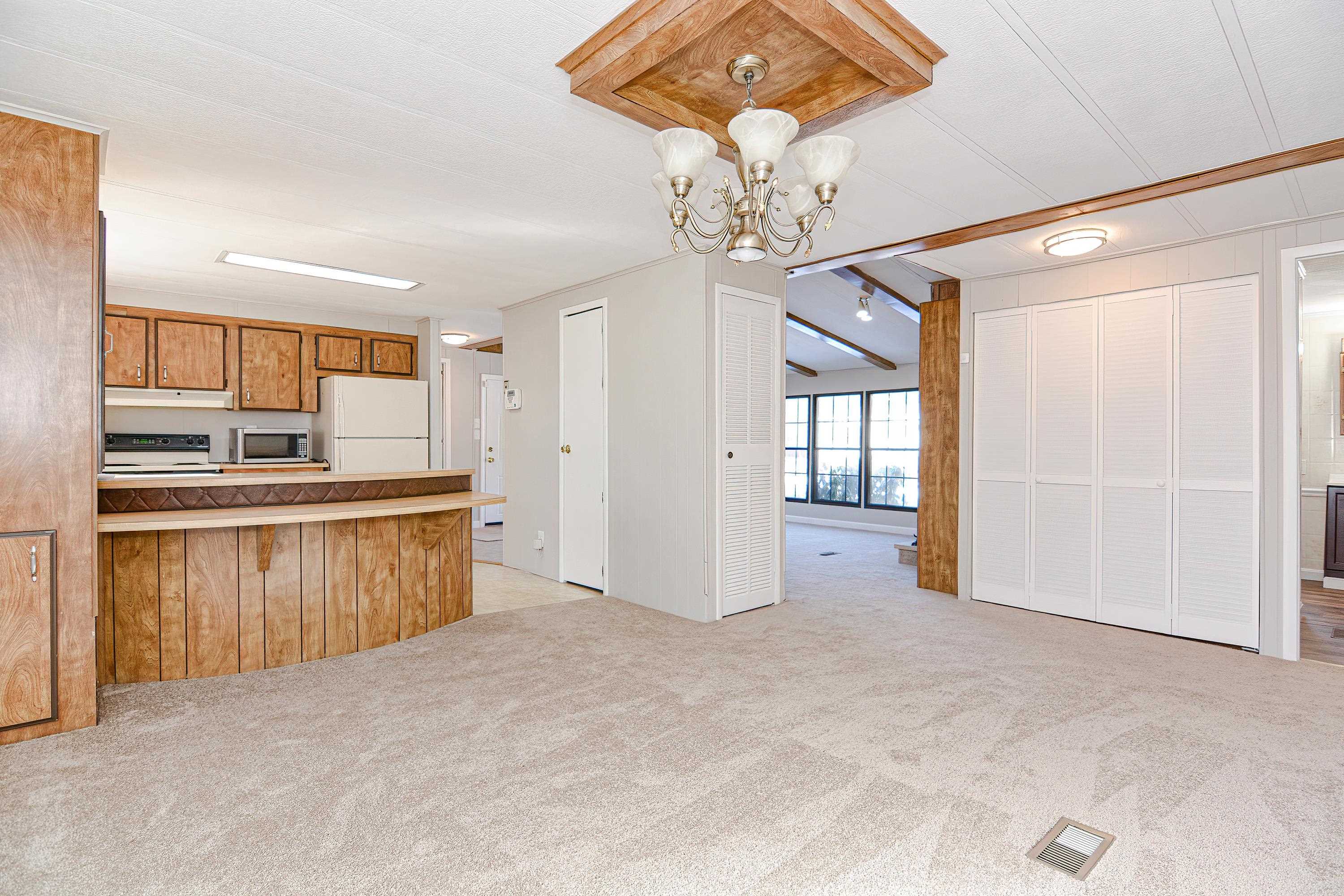 59 Rachael Circle Goffstown, NH 03045 - Photo 8 of 18