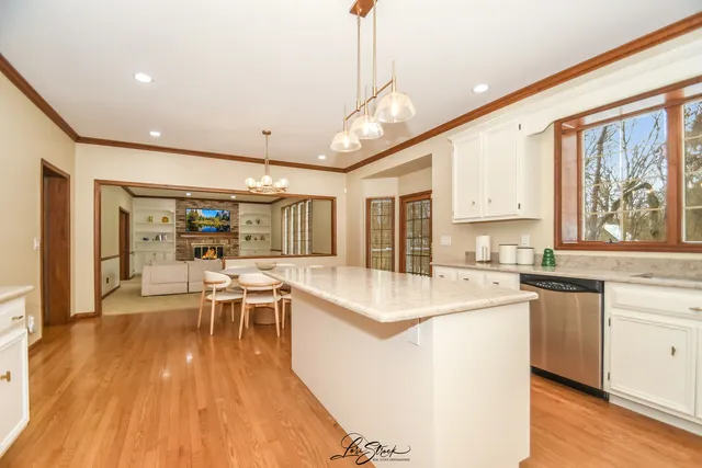 $649,999 | 55 Oak Creek Drive, Yorkville, IL 60560