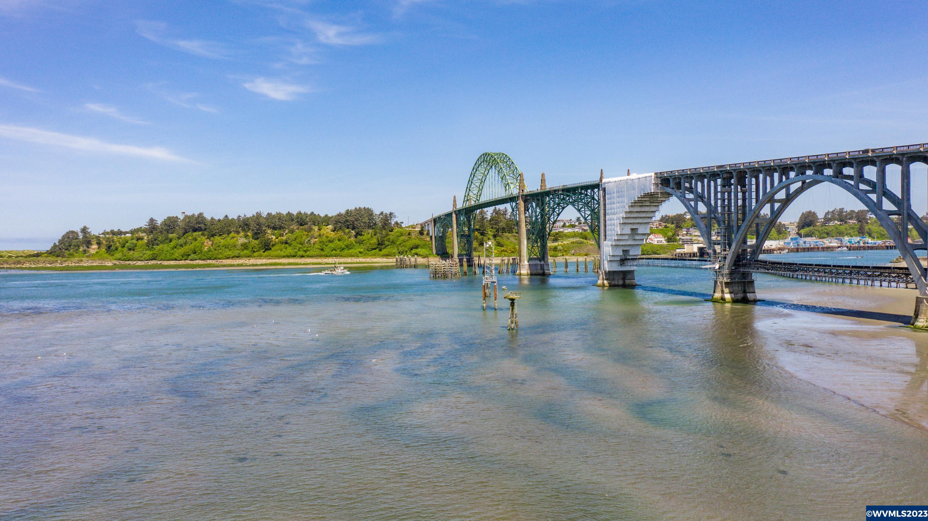 144 Southwest 26th Street Newport, OR 97366 - Photo 4 of 42