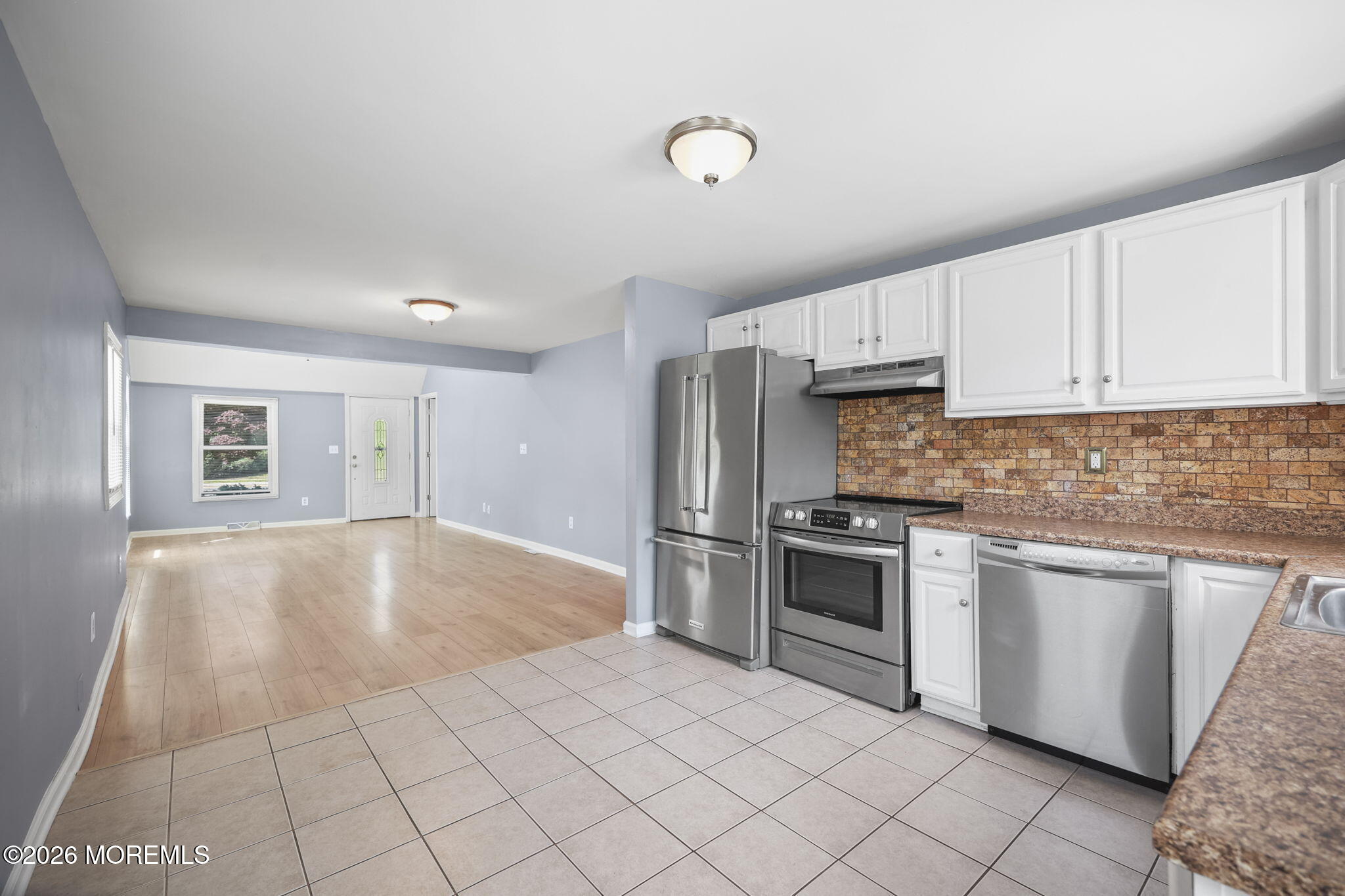 804 Nutswamp Road, Unit FRONT Red Bank, NJ 07701 - Photo 11 of 23 Kitchen