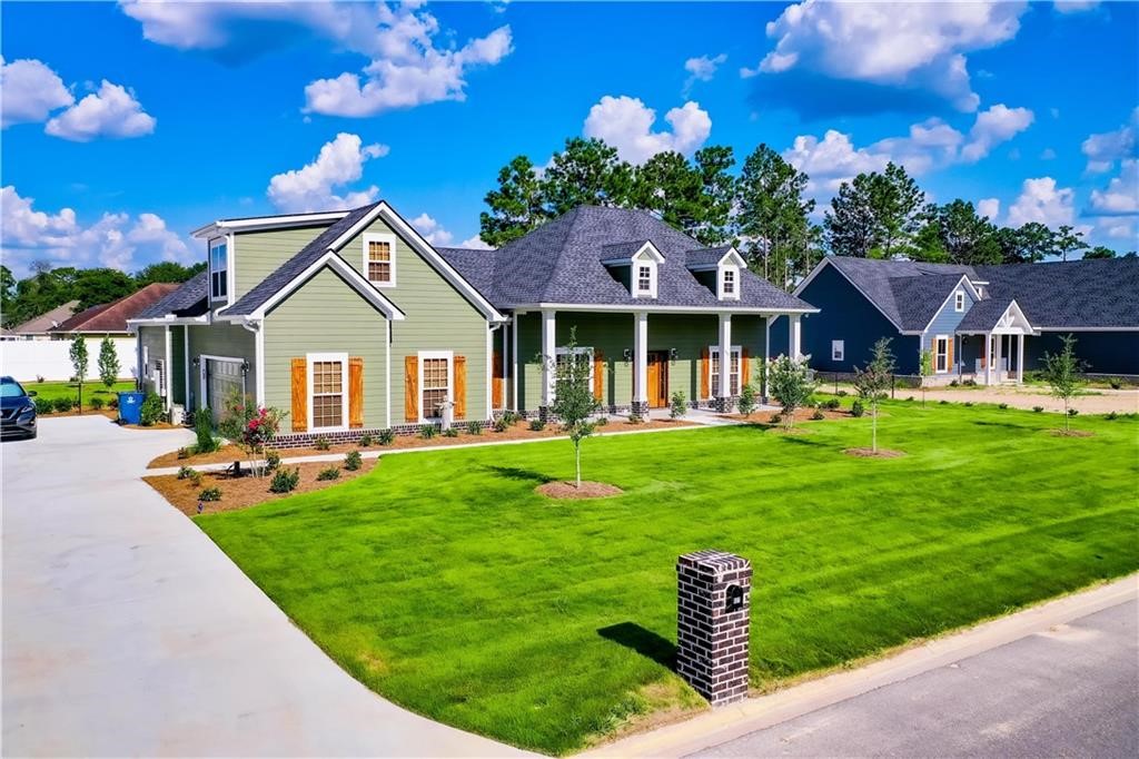 627 Saddle Circle Waycross, GA 31503 - Photo 2 of 56