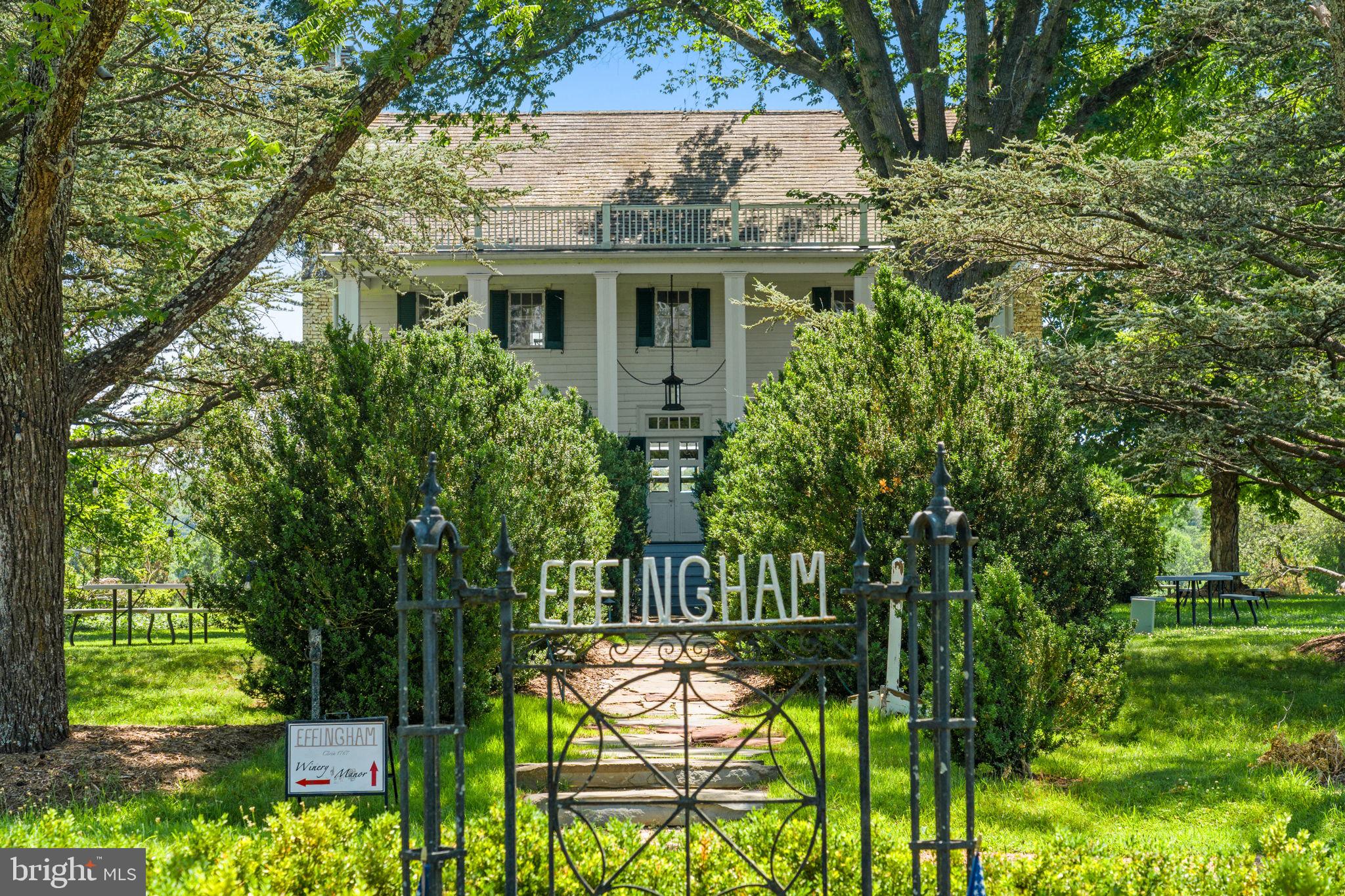 6190 Georgetown Road Broad Run, VA 20137 - Photo 38 of 95 Effingham Manor rear entrance & boxwood