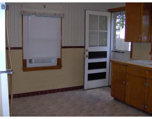 4 MacArthur Road Peabody, MA 01960 - Photo 3 of 9 Gallery Image 3