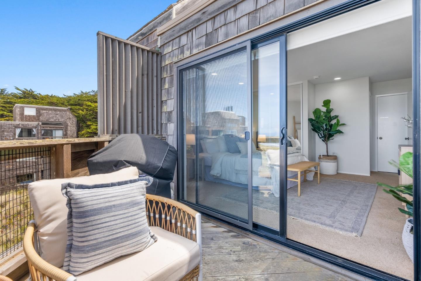 101 Shell Road, Unit 271 Watsonville, CA 95076 - Photo 16 of 43 a outdoor space with furniture