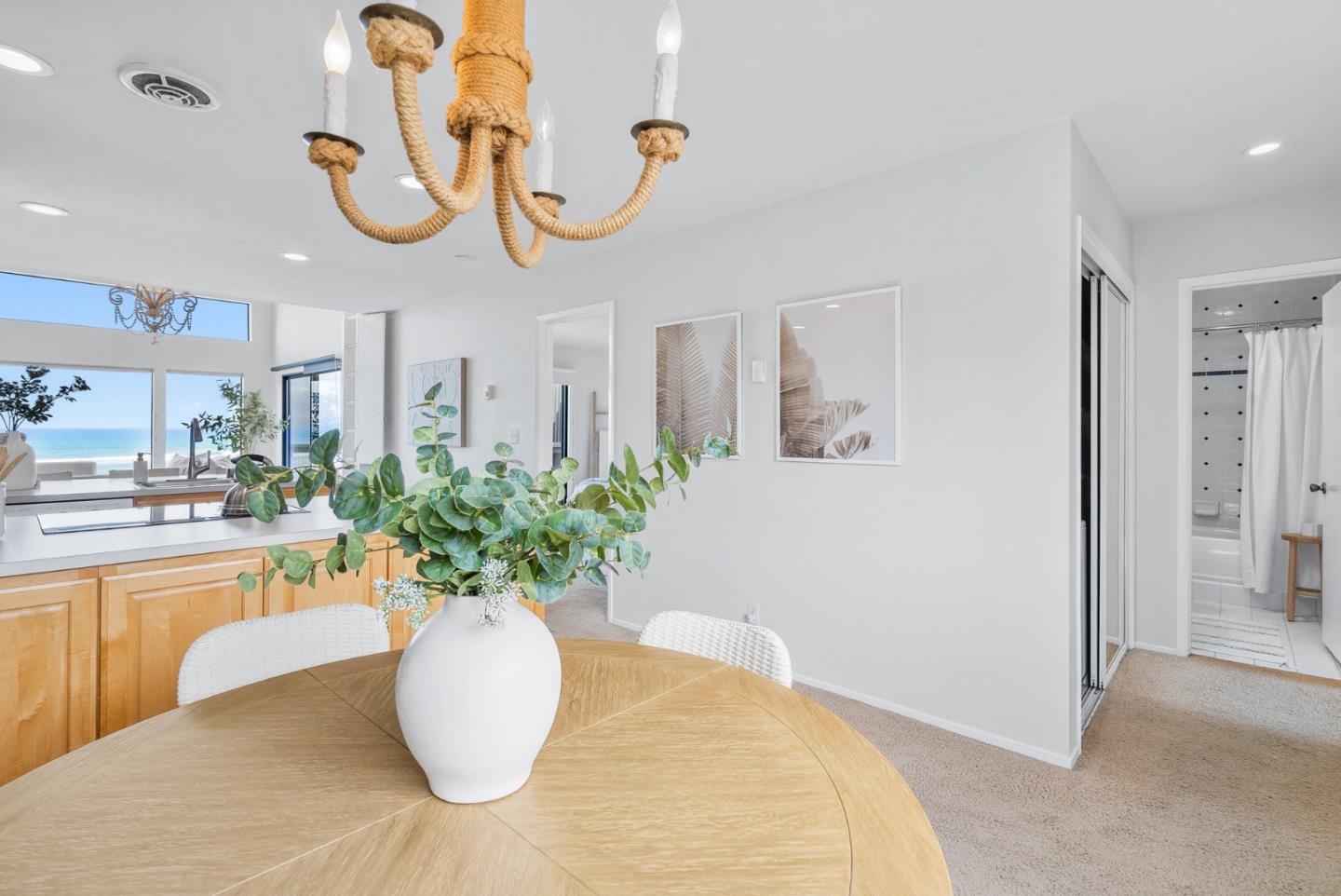 101 Shell Road, Unit 271 Watsonville, CA 95076 - Photo 21 of 43 a vase of flowers sitting on a table