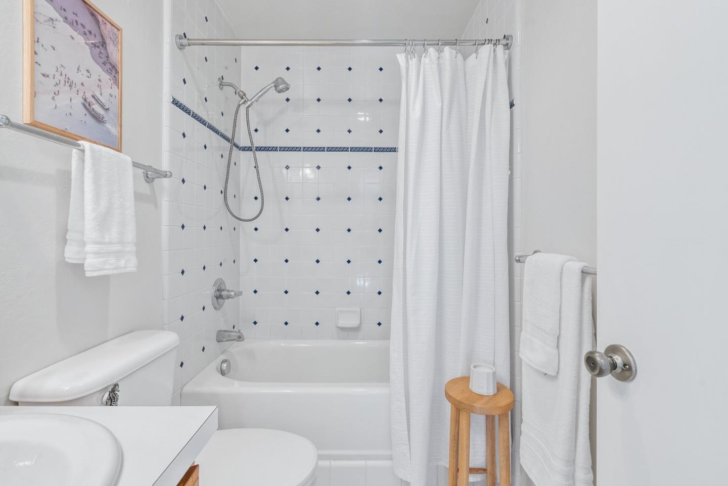 101 Shell Road, Unit 271 Watsonville, CA 95076 - Photo 24 of 43 a bathroom with a toilet sink and shower