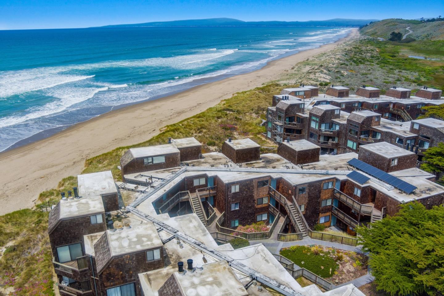 101 Shell Road, Unit 271 Watsonville, CA 95076 - Photo 39 of 43 a view of outdoor space and seating area