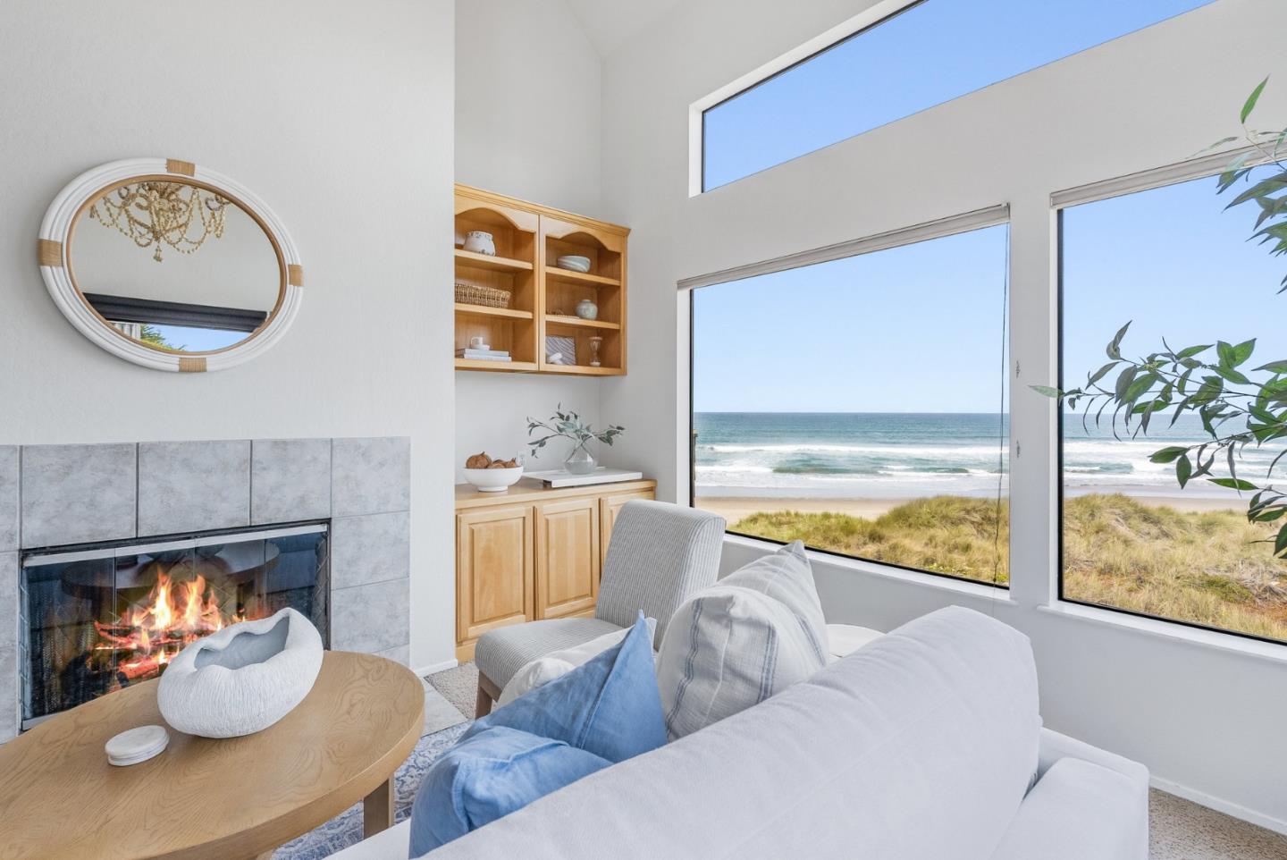 101 Shell Road, Unit 271 Watsonville, CA 95076 - Photo 10 of 43 a living room with furniture and a fireplace