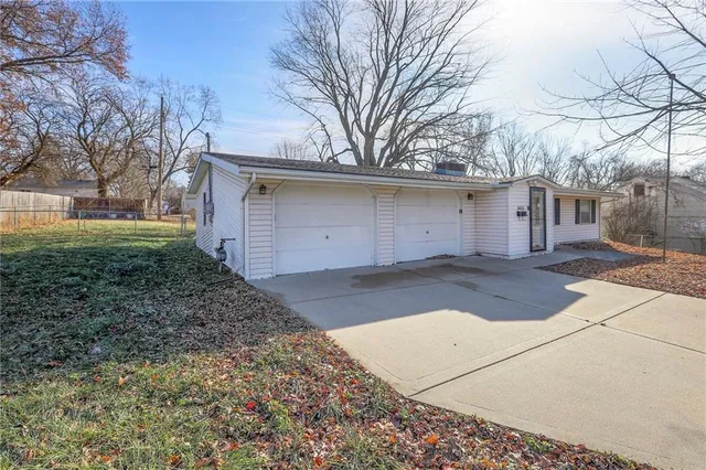 $210,000 | 6603 Hardy Avenue, Raytown, MO 64133