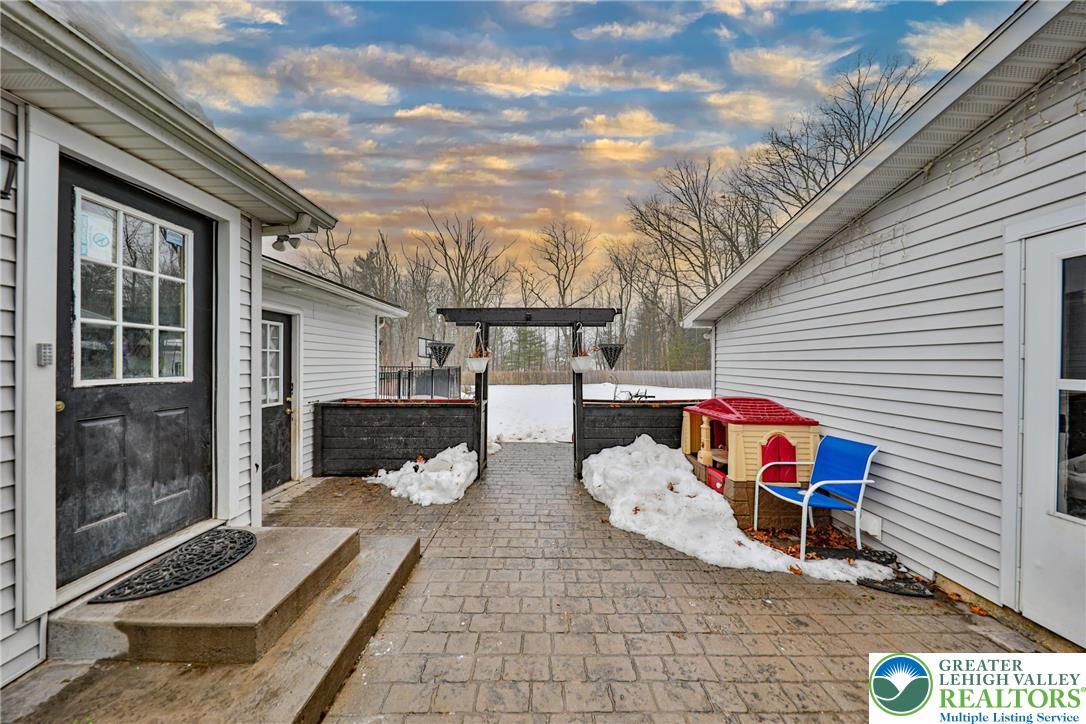 257 Hoffman Road Wind Gap, PA 18091 - Photo 37 of 52 a view of a corridor