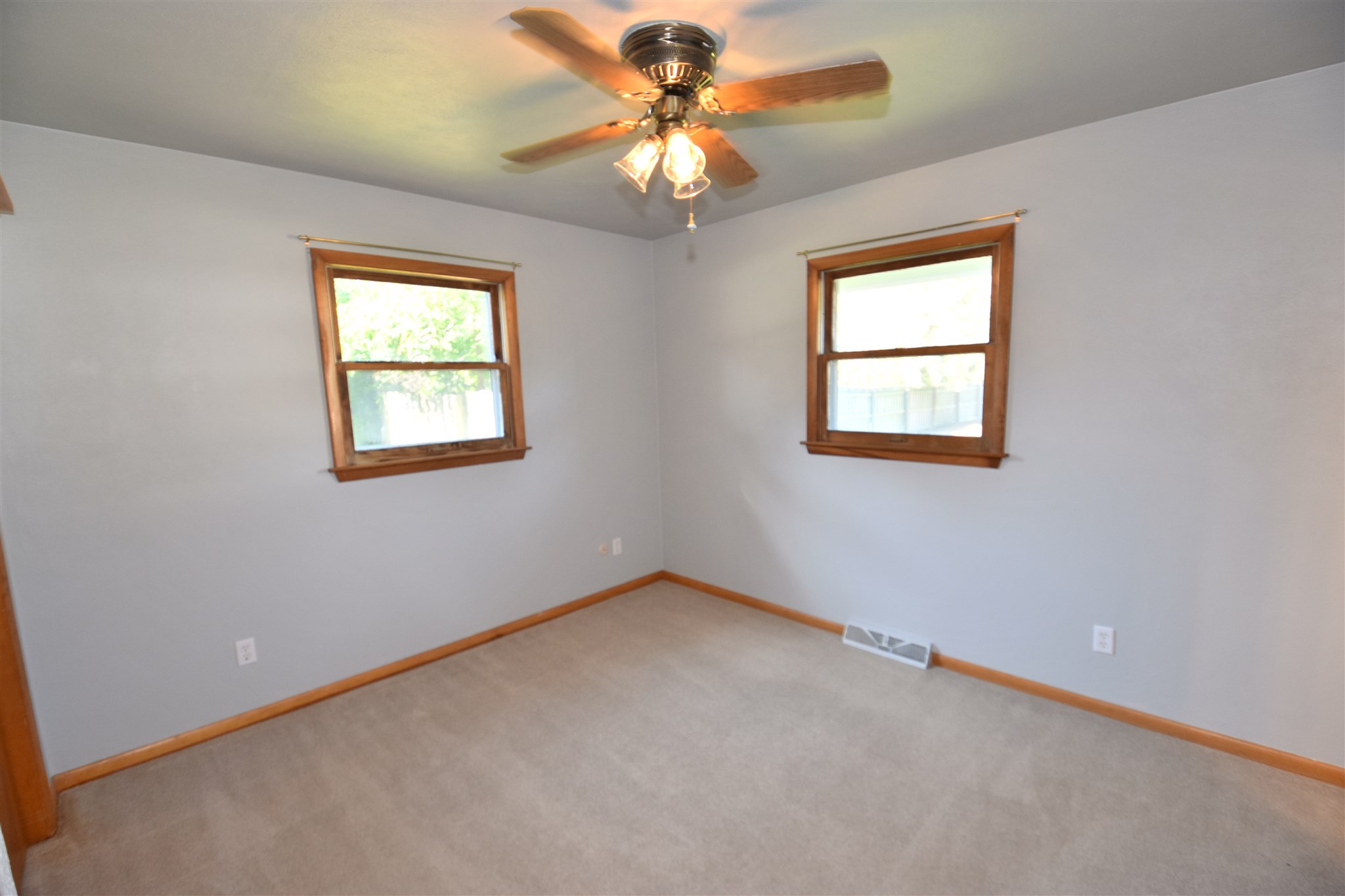 51653 Orange Road South Bend, IN 46628 - Photo 22 of 34 Gallery Image 22