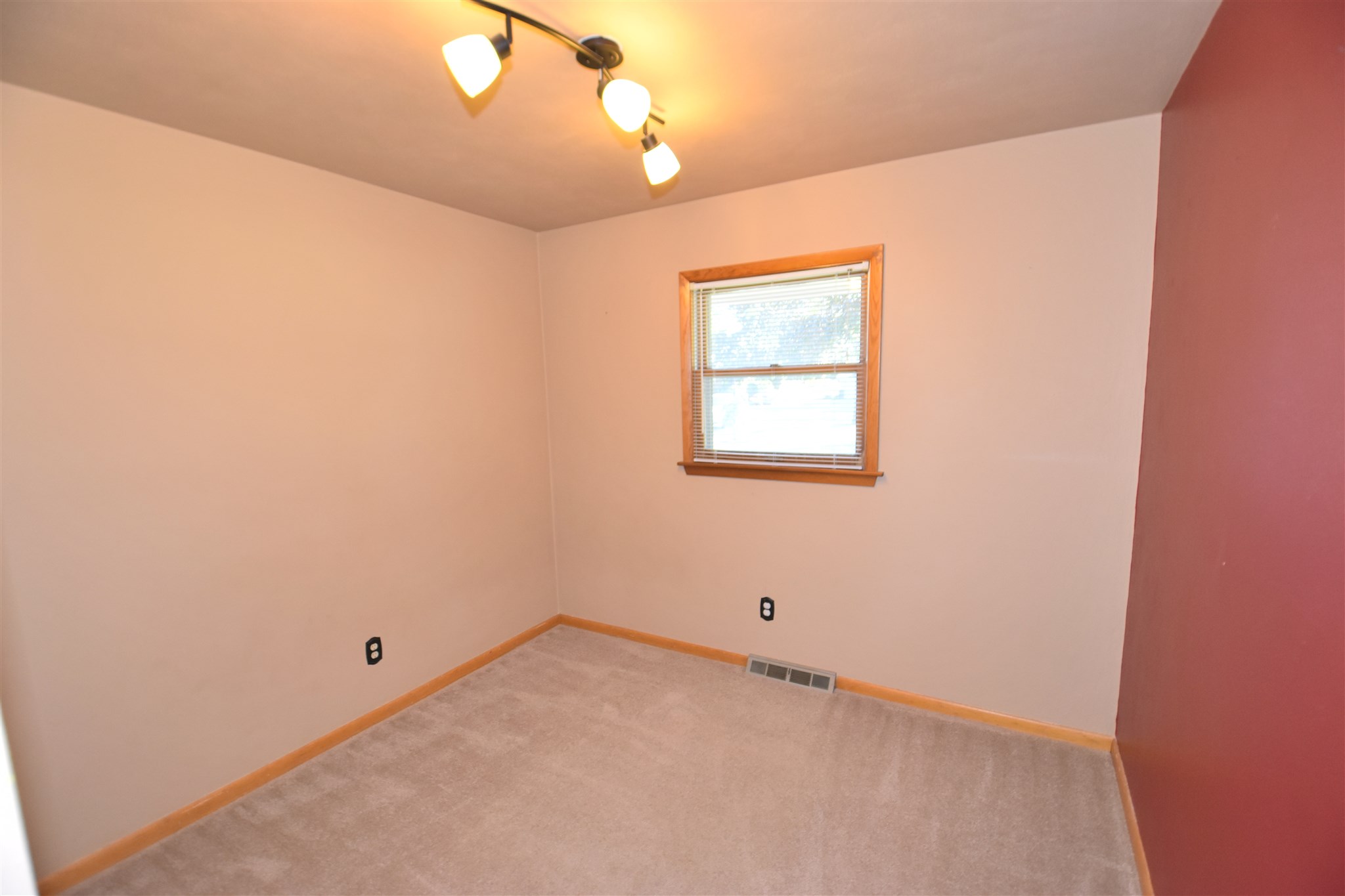 51653 Orange Road South Bend, IN 46628 - Photo 29 of 34 Gallery Image 29