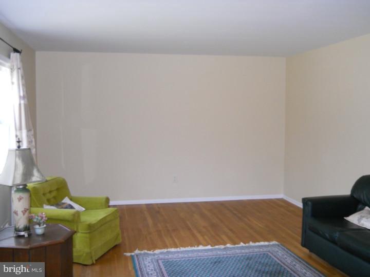 9 Yeger Road West Windsor, NJ 08550 - Photo 3 of 8 Gallery Image 3