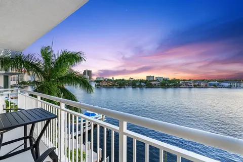 $835,000 | 511 Bayshore Drive, Unit 501, Fort Lauderdale, FL 33304