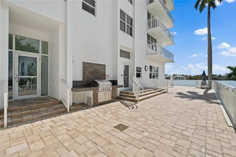 $835,000 | 511 Bayshore Drive, Unit 501, Fort Lauderdale, FL 33304
