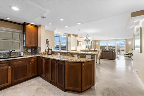 $835,000 | 511 Bayshore Drive, Unit 501, Fort Lauderdale, FL 33304