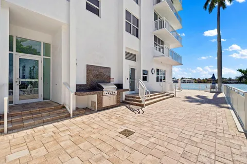 $835,000 | 511 Bayshore Drive, Unit 501, Fort Lauderdale, FL 33304