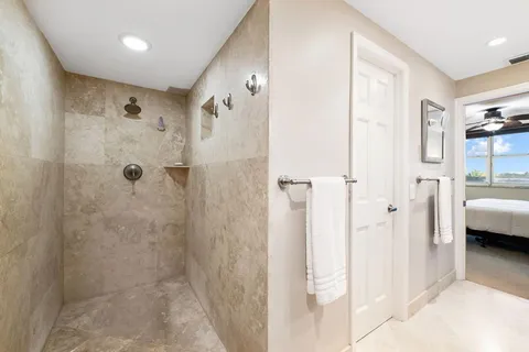 $835,000 | 511 Bayshore Drive, Unit 501, Fort Lauderdale, FL 33304