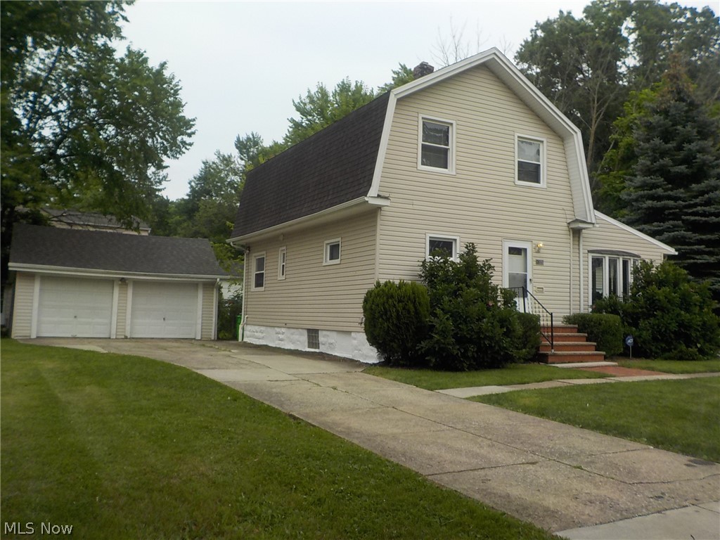 1335 Prasse Road South Euclid, OH 44121 - Photo 3 of 17
