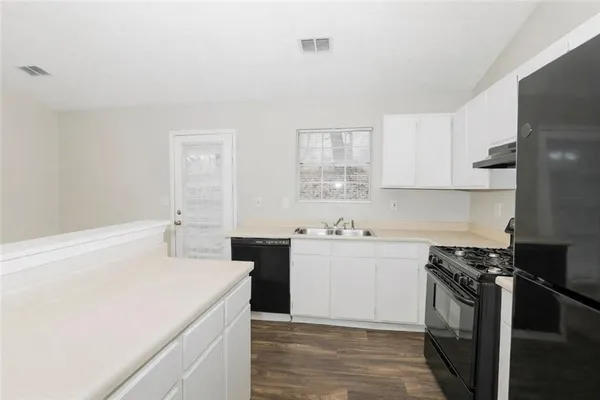 $1,350 | 5426 Glen Haven Drive, Atlanta, GA 30349