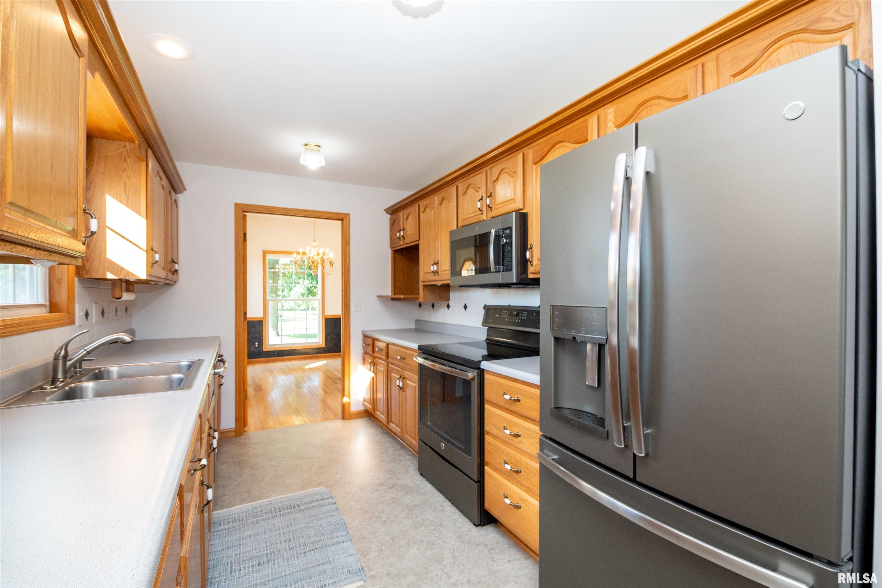 465 Town Hall Road Germantown Hills, IL 61548 - Photo 19 of 48