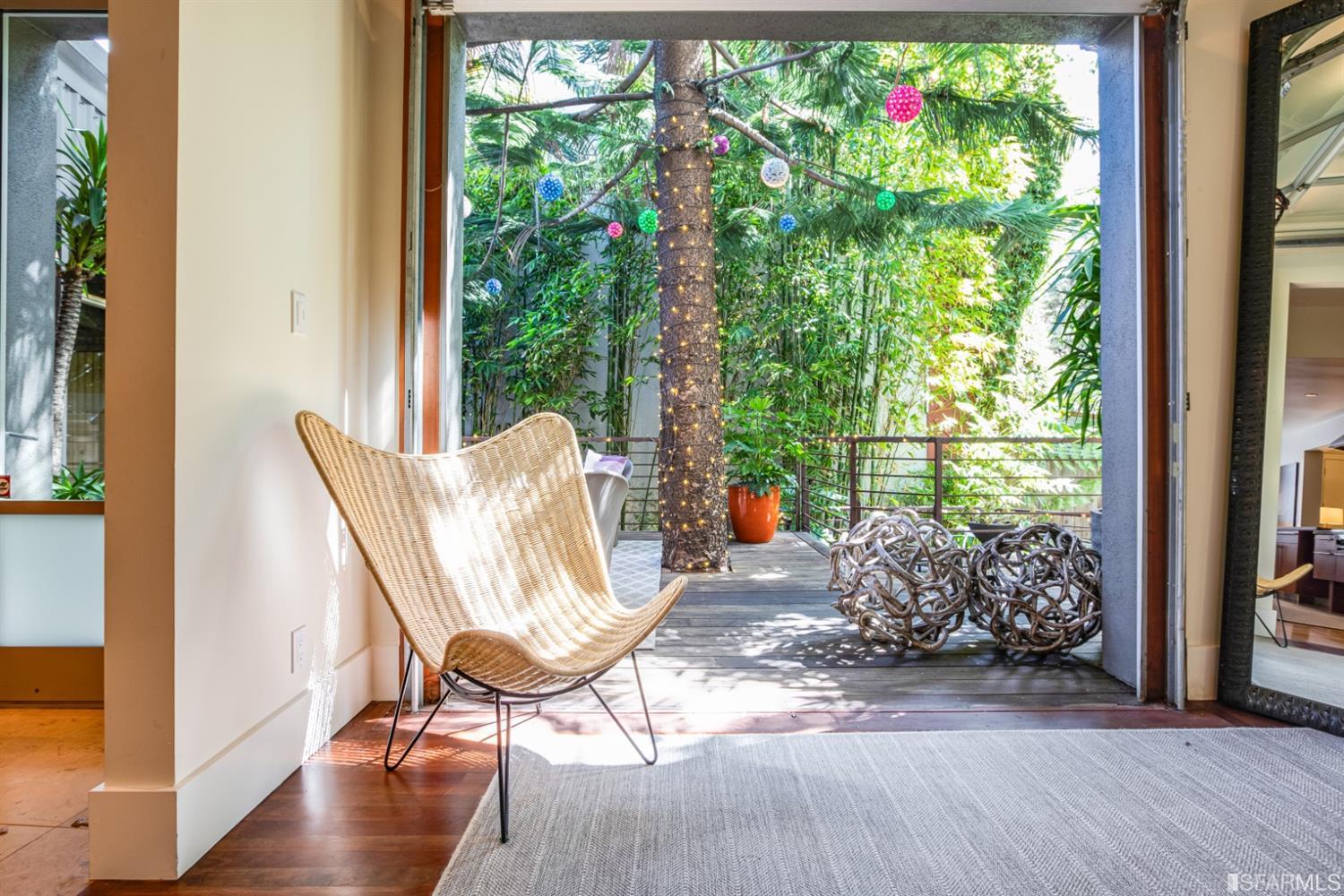 275 Shipley San Francisco, CA 94103 - Photo 12 of 95 a view of a interior of the house