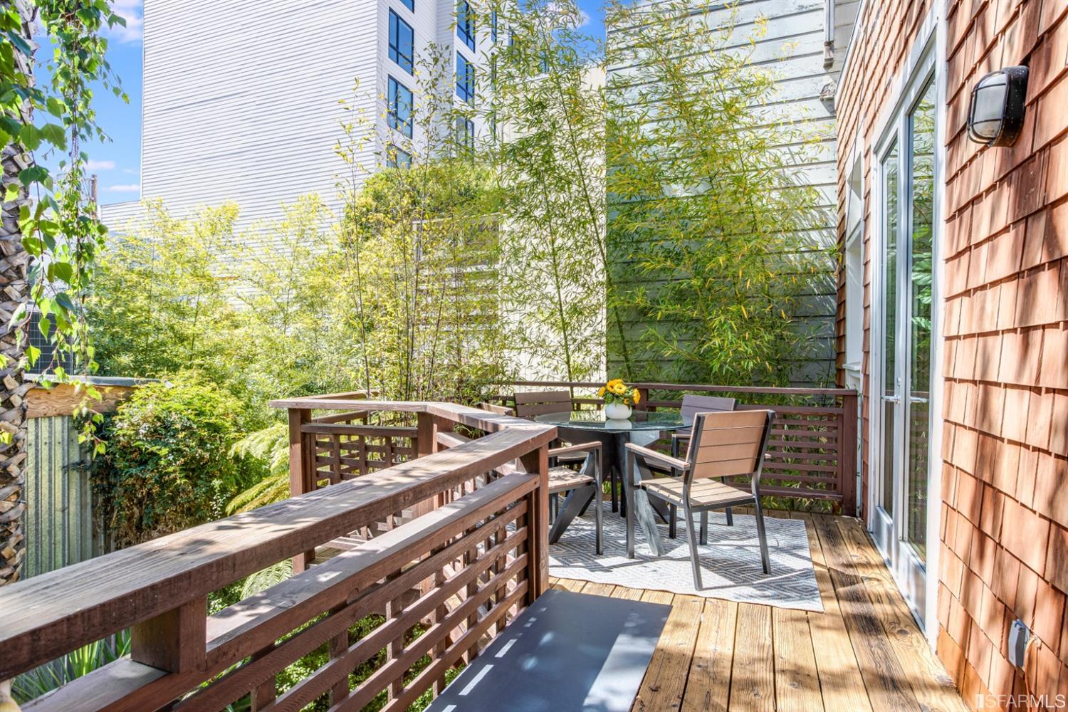 275 Shipley San Francisco, CA 94103 - Photo 54 of 95 a roof deck with table and chairs and potted plants
